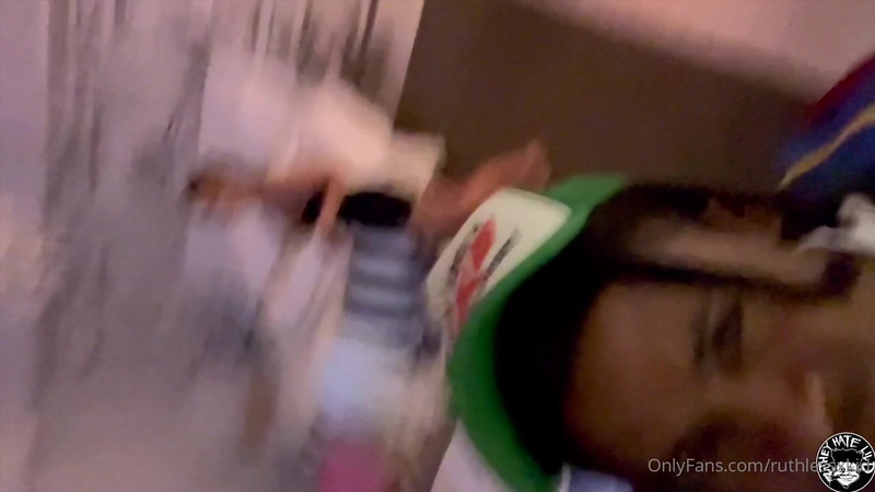 Kiki Pulled Up