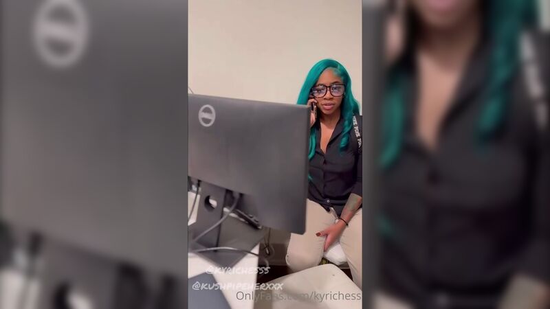 Teen Thot Gettin Right to Work