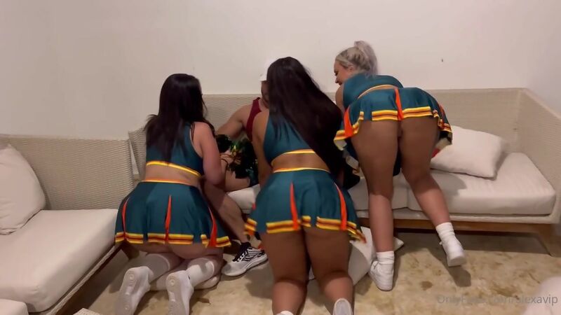 Alexas & Muneka