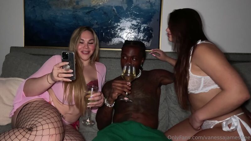 Vanessa & Kiki