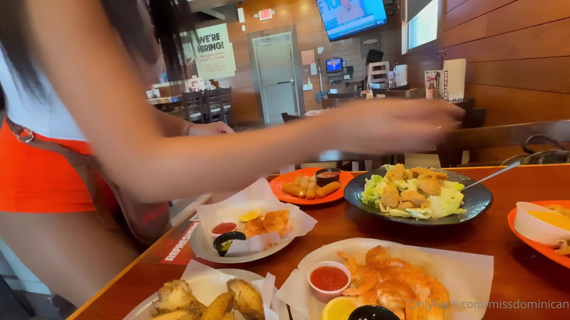 Hooters Girls Gone Wild